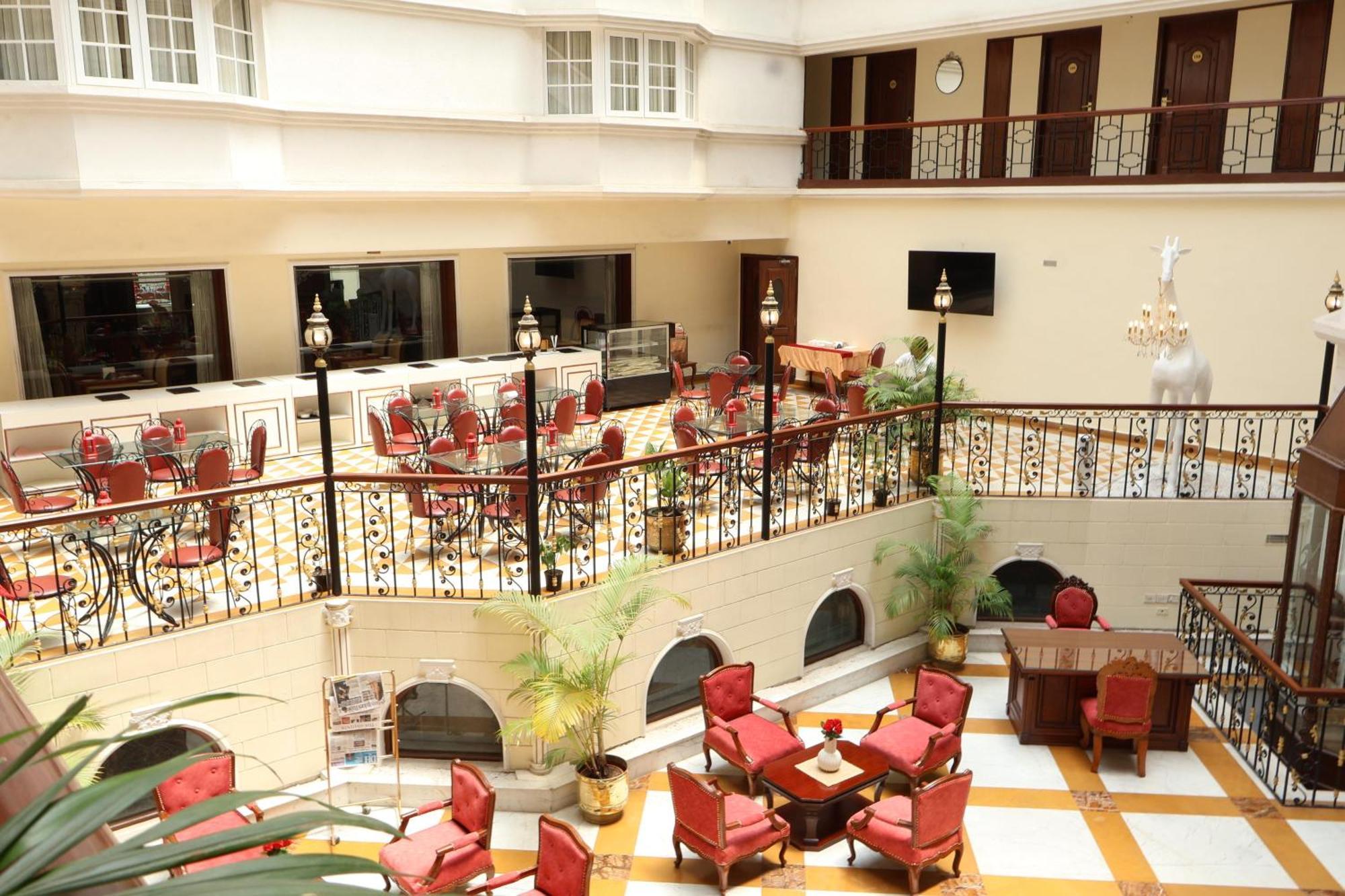 นลปัท โฮเทล บังกาลอร์ อินเตอร์เนชั่นแนล - บริหารงานโดยโอลีฟ Hotel ภายนอก รูปภาพ